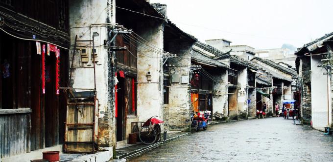 乌克兰称对俄罗斯列宁格勒州乌斯季卢加港一码头发动无人机袭击
